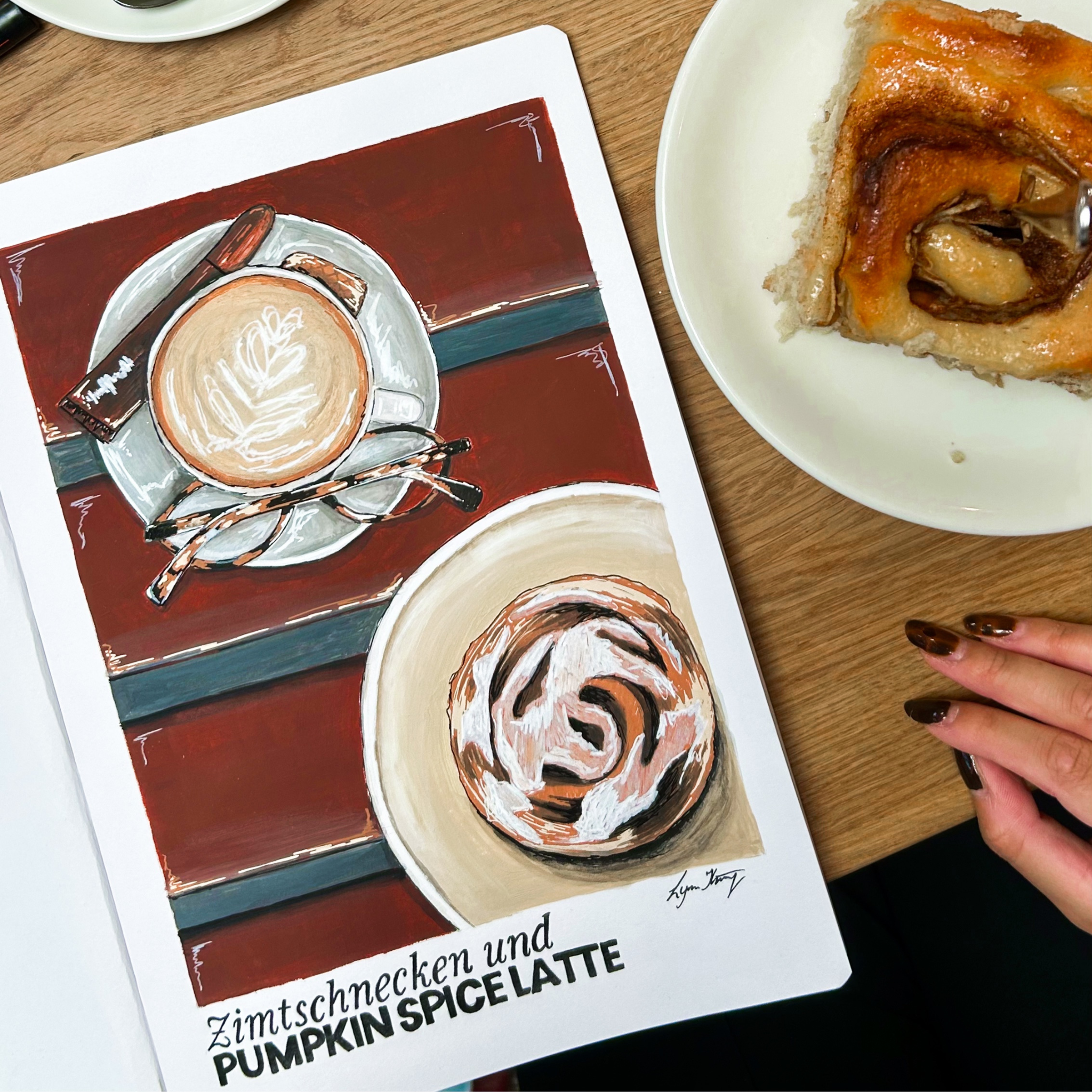 Zimtschnecke und Pumpkin spice latte